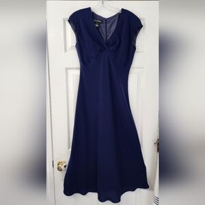 Beautiful Jones New York dress in  navy .  Size 10.